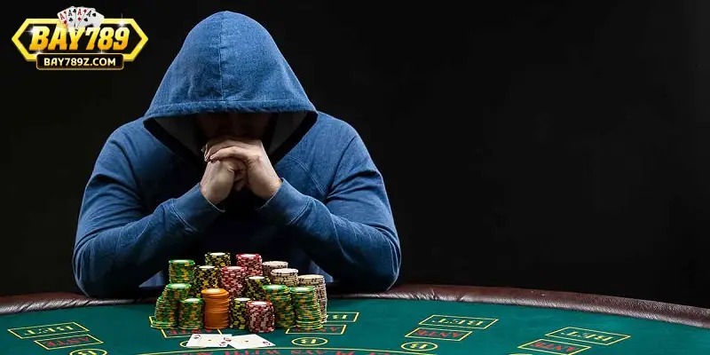 Tilt chính là trạng thái tâm lý tiêu cực của người chơi trong đánh poker 